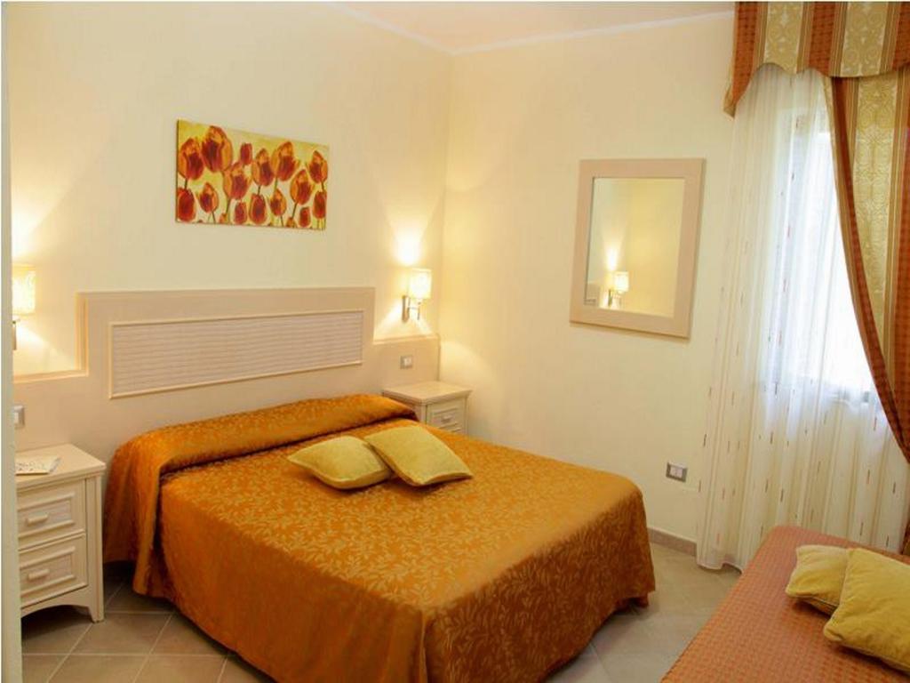 Blu Tropical Resort Zambrone Phòng bức ảnh