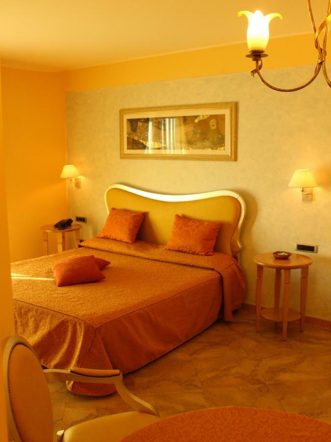 Blu Tropical Resort Zambrone Ngoại thất bức ảnh