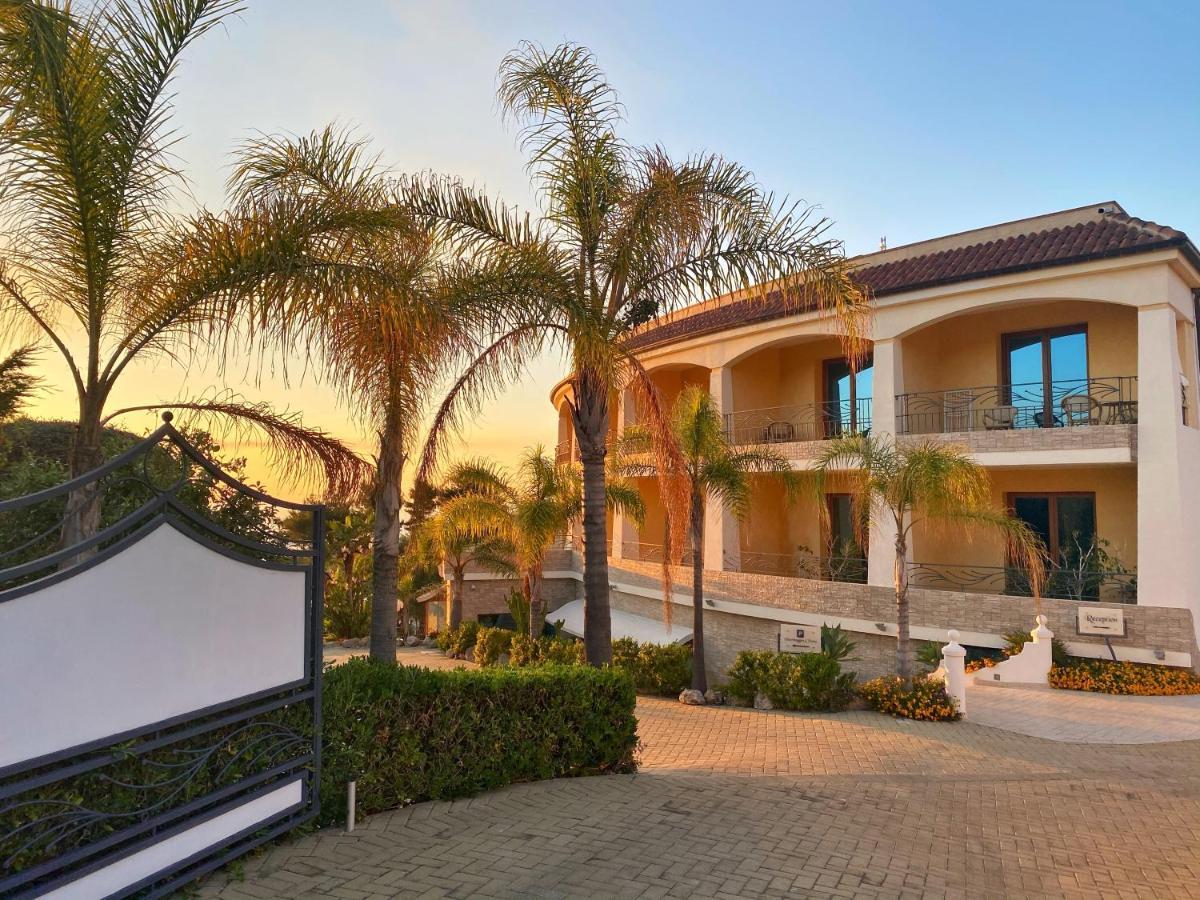 Blu Tropical Resort Zambrone Ngoại thất bức ảnh